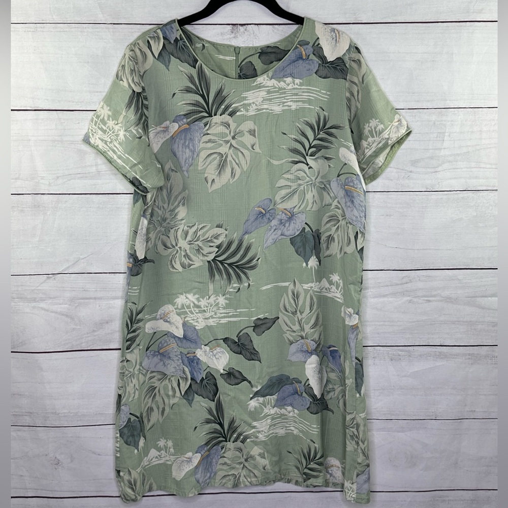 Hawaiian Reserve Collection Vintage Floral Hawaiian Dress